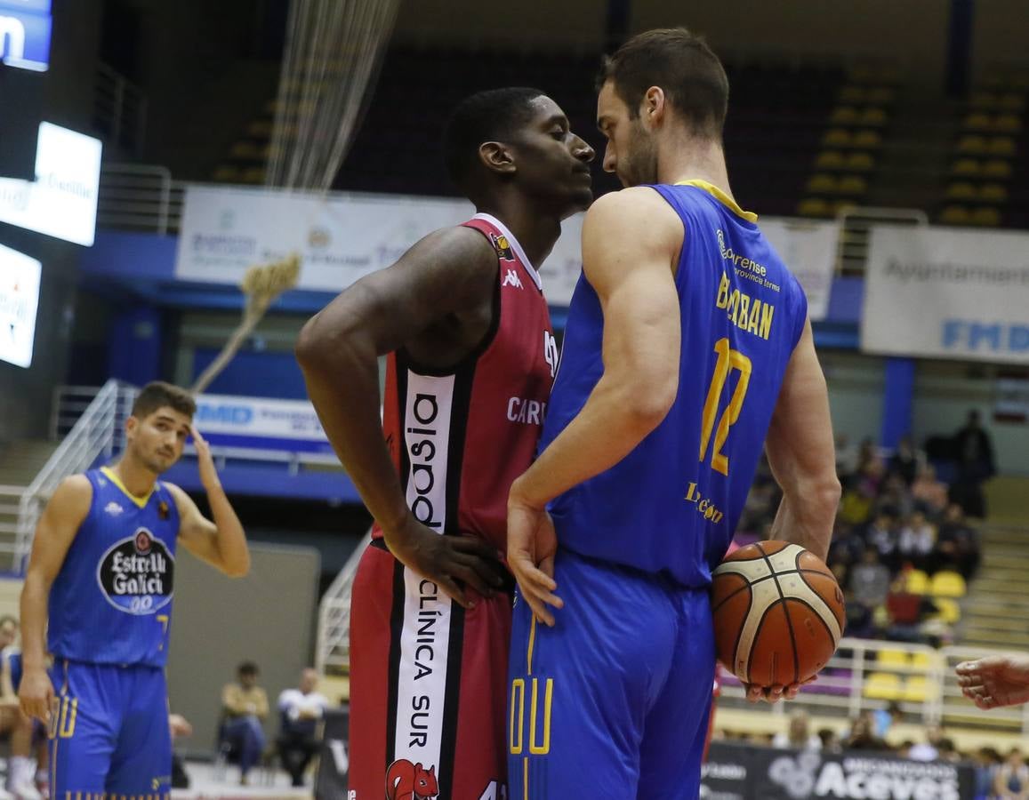 La dolorosa derrota en Lugo había sembrado una duda sobre el estado físico del equipo motivada por una merma en el ritmo y, sobre todo, en la intensidad atrás. Y ésta quedó sin despejar con un juego a ráfagas, sin continuidad y a expensas durante demasiados minutos de un rival muy justo de recursos.