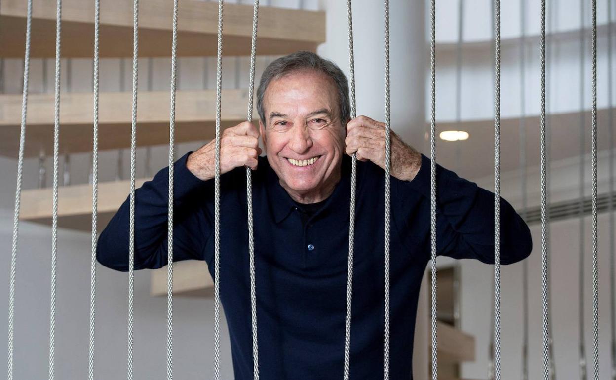 El cantante José Luis Perales. 