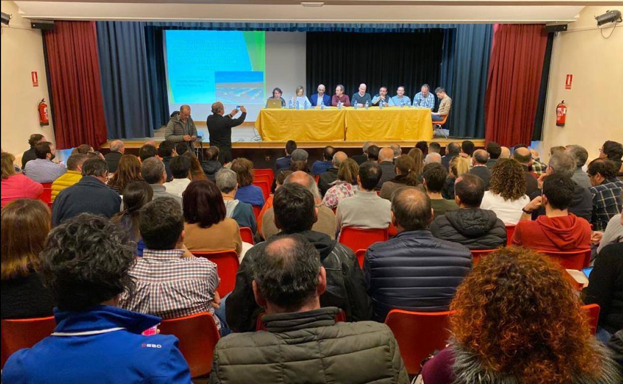 La casa de cultura de Herrera de Pisuerga, durante la presentación de estos proyectos. 