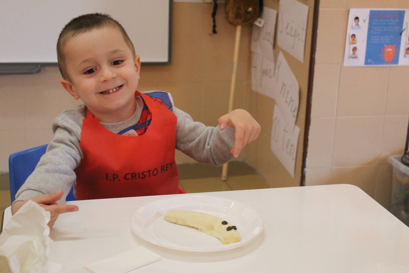 Los niños aprendieron a crear ratones de queso.