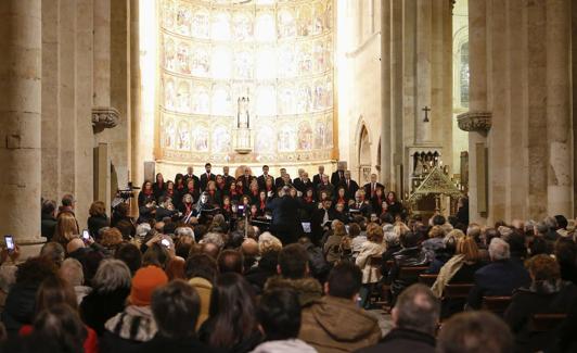 Interpretación del Miserere en al Catedral Vieja.