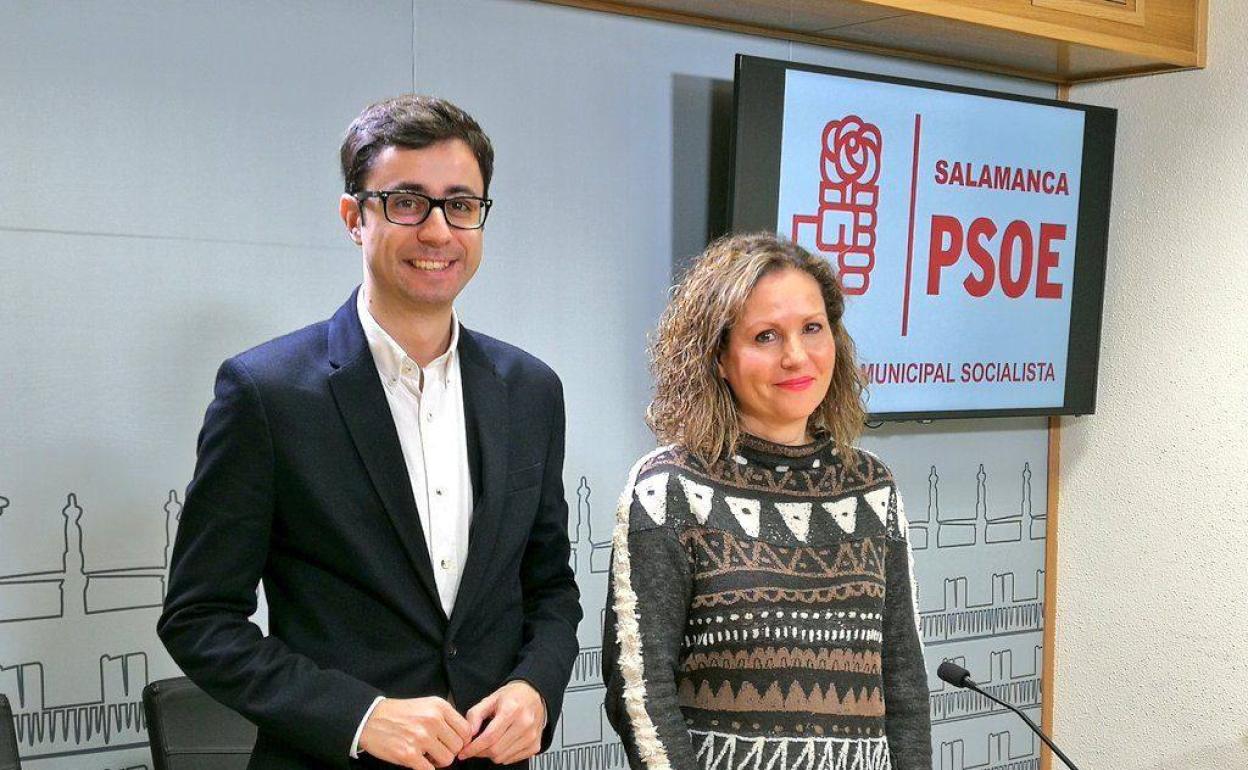 José Luis Mateos y Marian Recio comparecen ante los periodistas. 