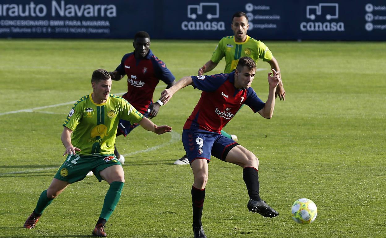 Pedro López en el duelo de la primera vuelta ante Osasuna B.