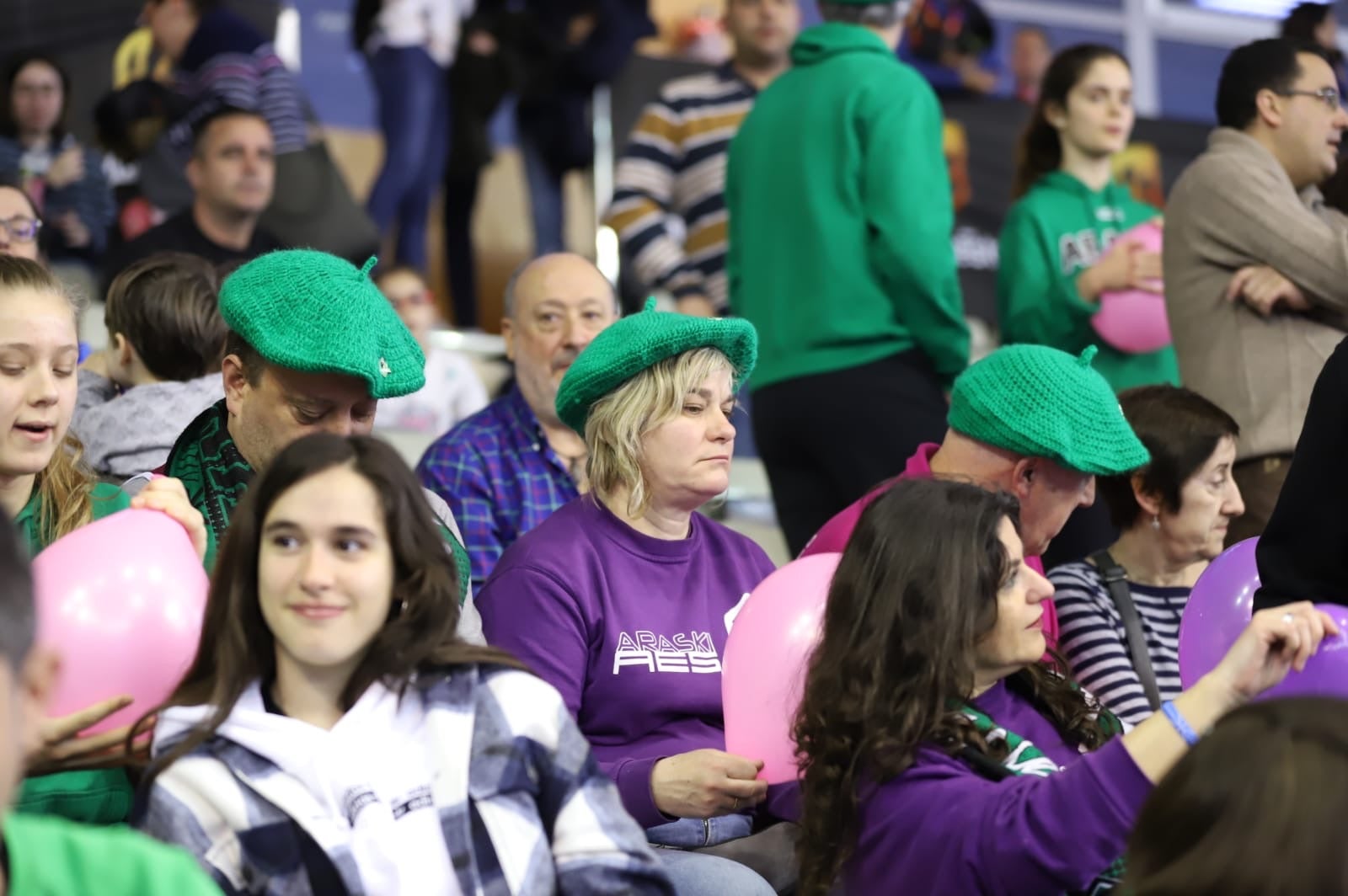 Fotos: Aficion en la final de la Copa de la Reina