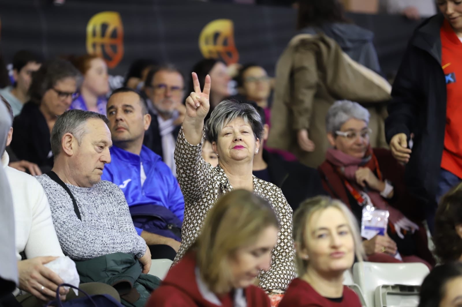 Fotos: Aficion en la final de la Copa de la Reina