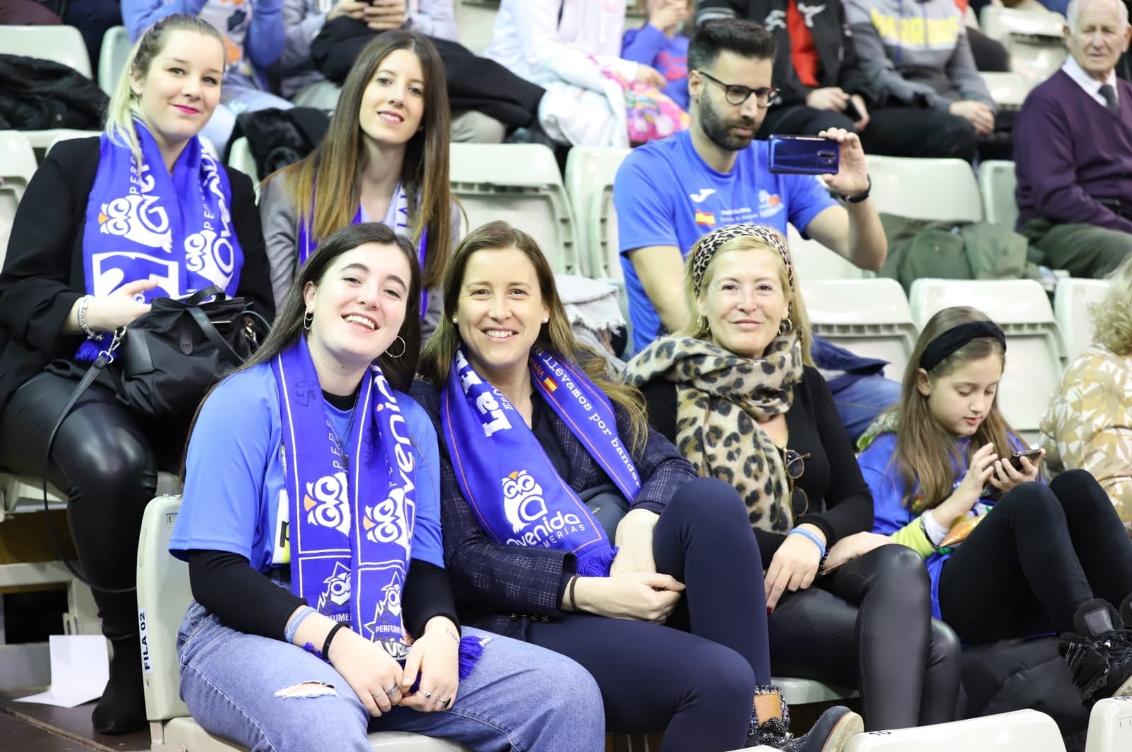 Fotos: Aficion en la final de la Copa de la Reina