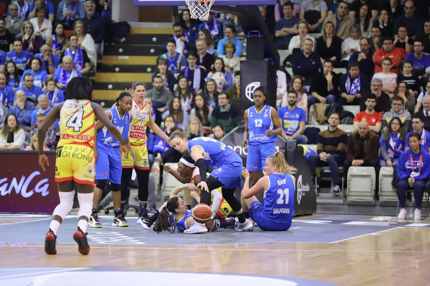 Fotos: El CB Avenida reina en su Copa y hace historia ante Girona con su noveno título (76-58)