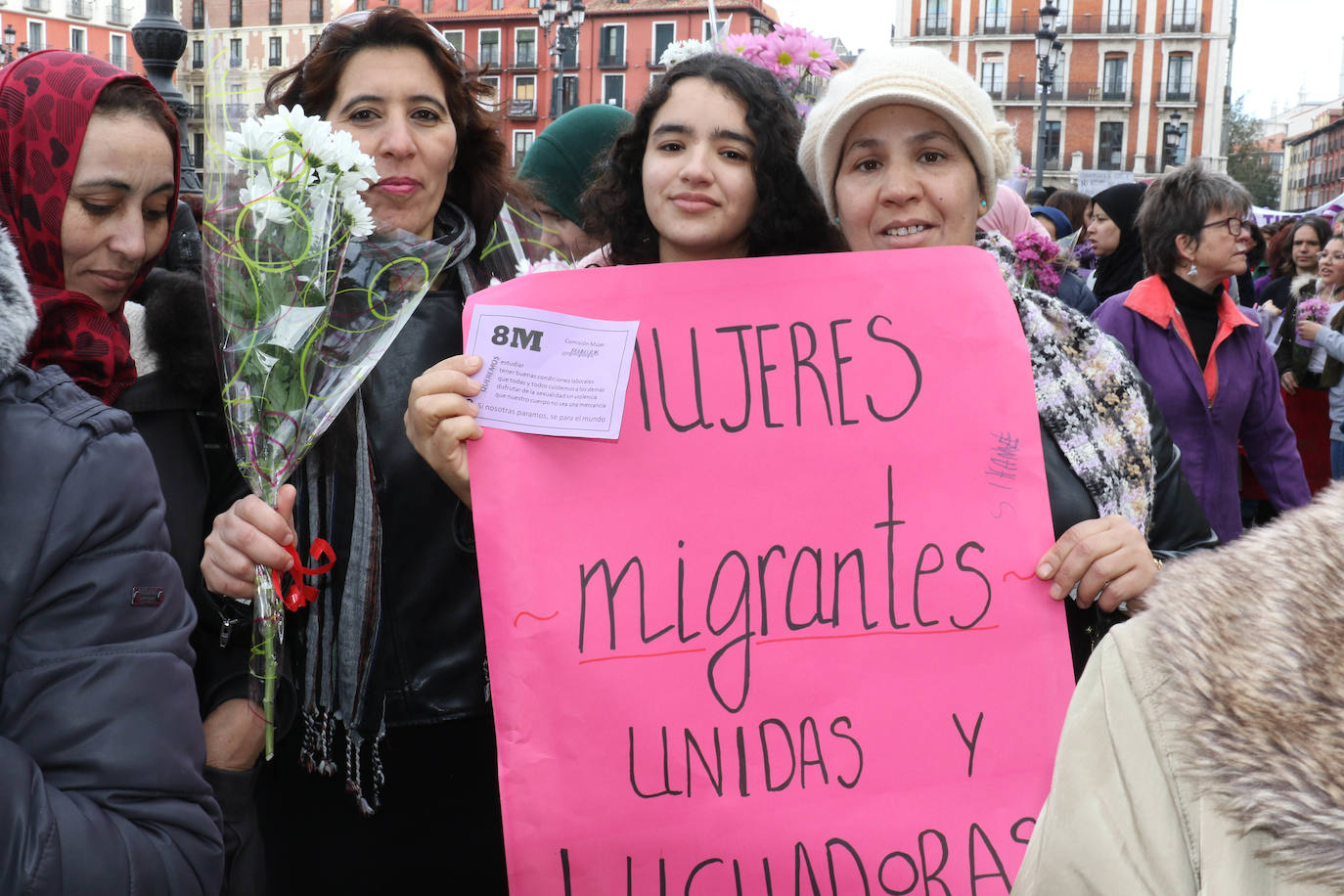 Miles de personas salen a la calle en Valladolid para reclamar la igualdad real de las mujeres.