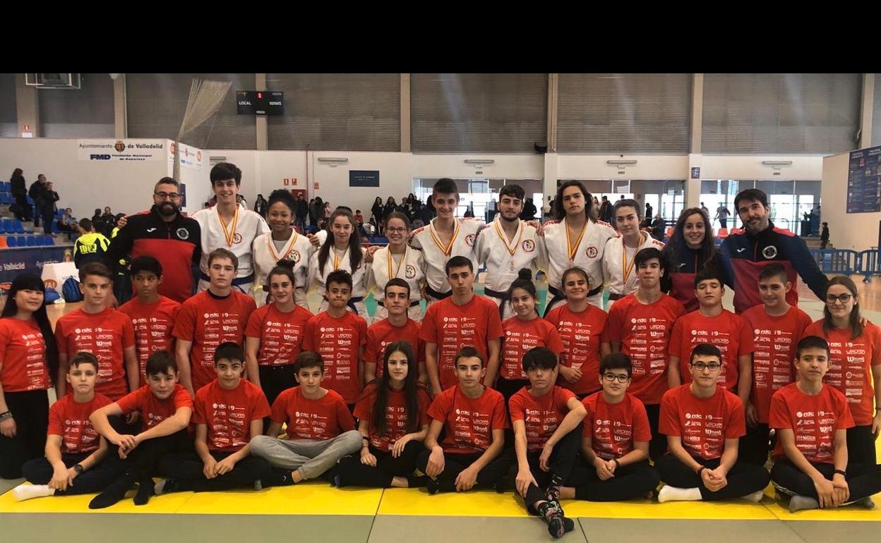 Doce medallas para el Doryoku en los campeonatos amistosos infantil y cadete de Valladolid