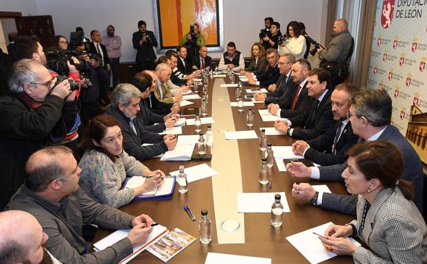 Reunión de la Mesa por León, el 3 de marzo de 2010.