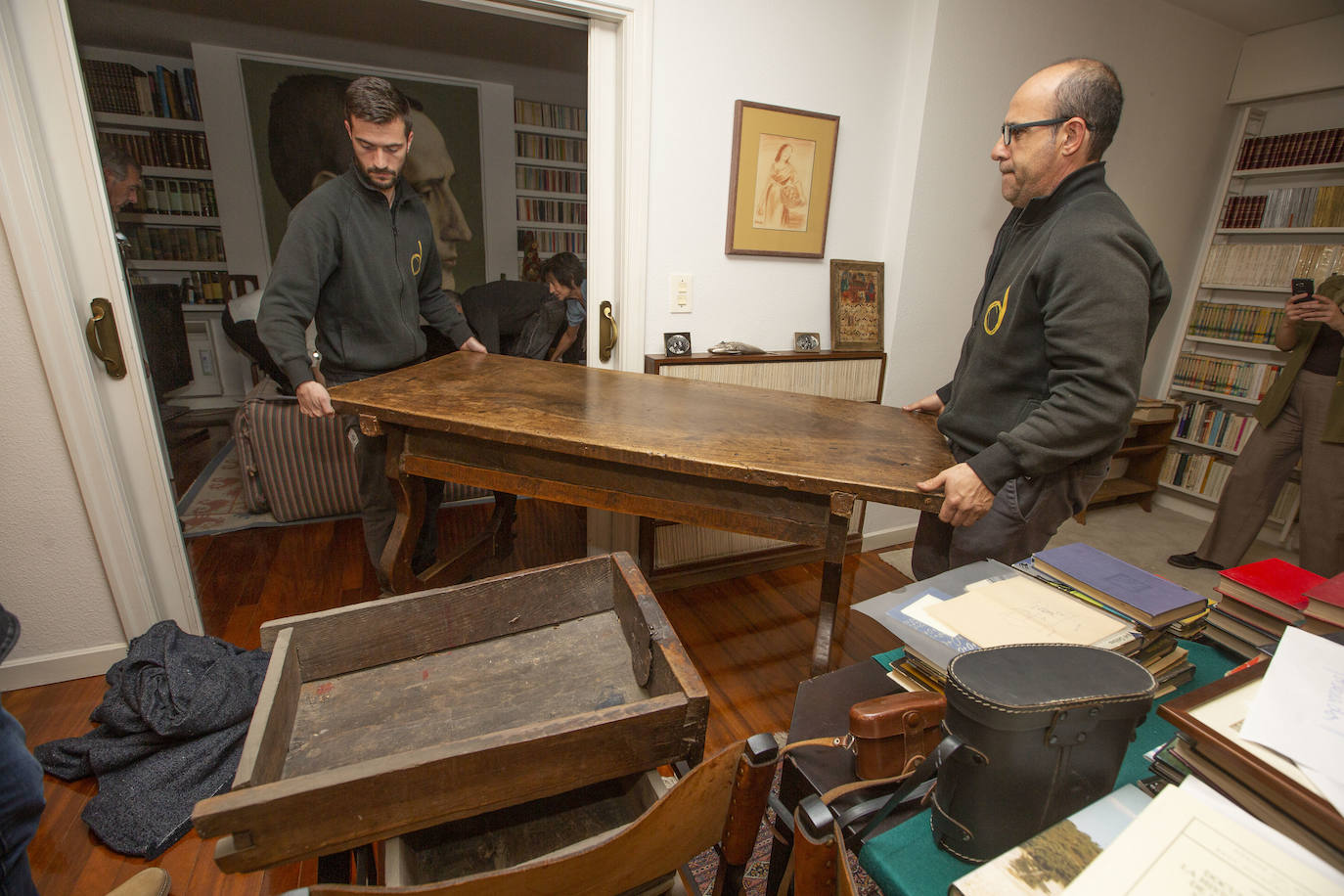 Cuarenta piezas de la estancia en la que el escritor urdía sus novelas han sido embaladas para formar parte de una exposición en Madrid, que se inaugura el 19 de marzo. 