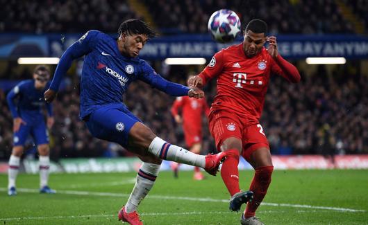 Reece James y Serge Gnabry, durante el partido de ida. 