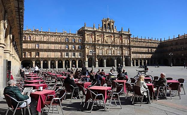 «La situación es muy caótica, pero cerrar todo es una medida lógica y asumible»