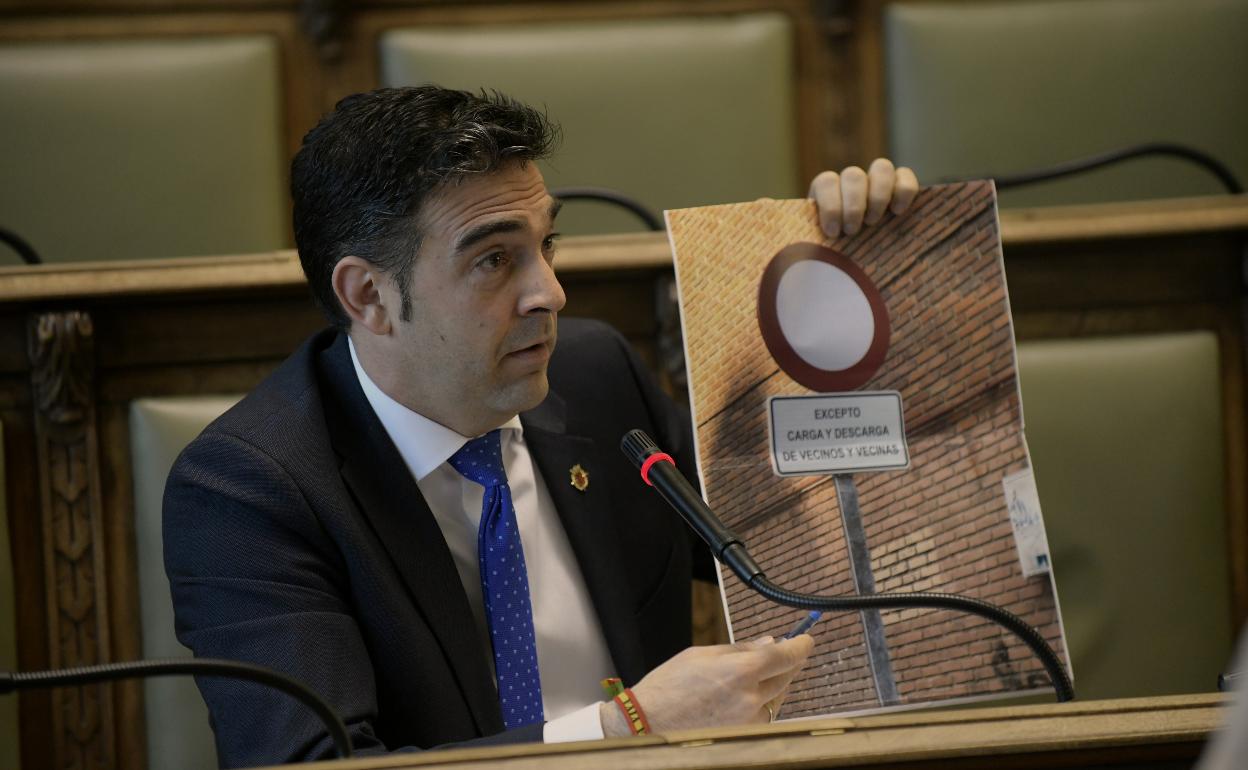 Javier García, en el último Pleno Municipal. 