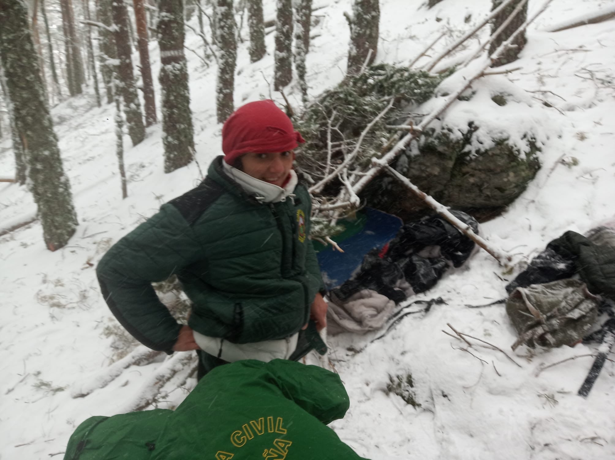 Fotos: Rescate en Navacerrada de dos senderistas que se saltan el estado de alarma