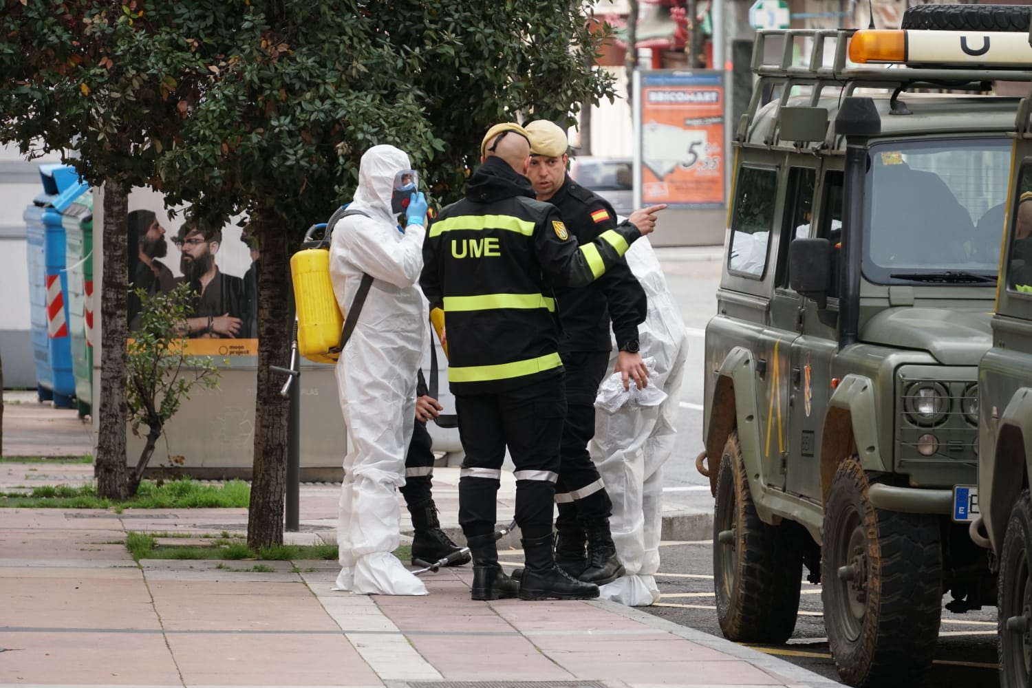 Fotos: La UME desinfecta las calles de Salamanca