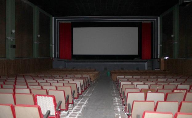 Patio de butacas de la antigua sala de cine. 