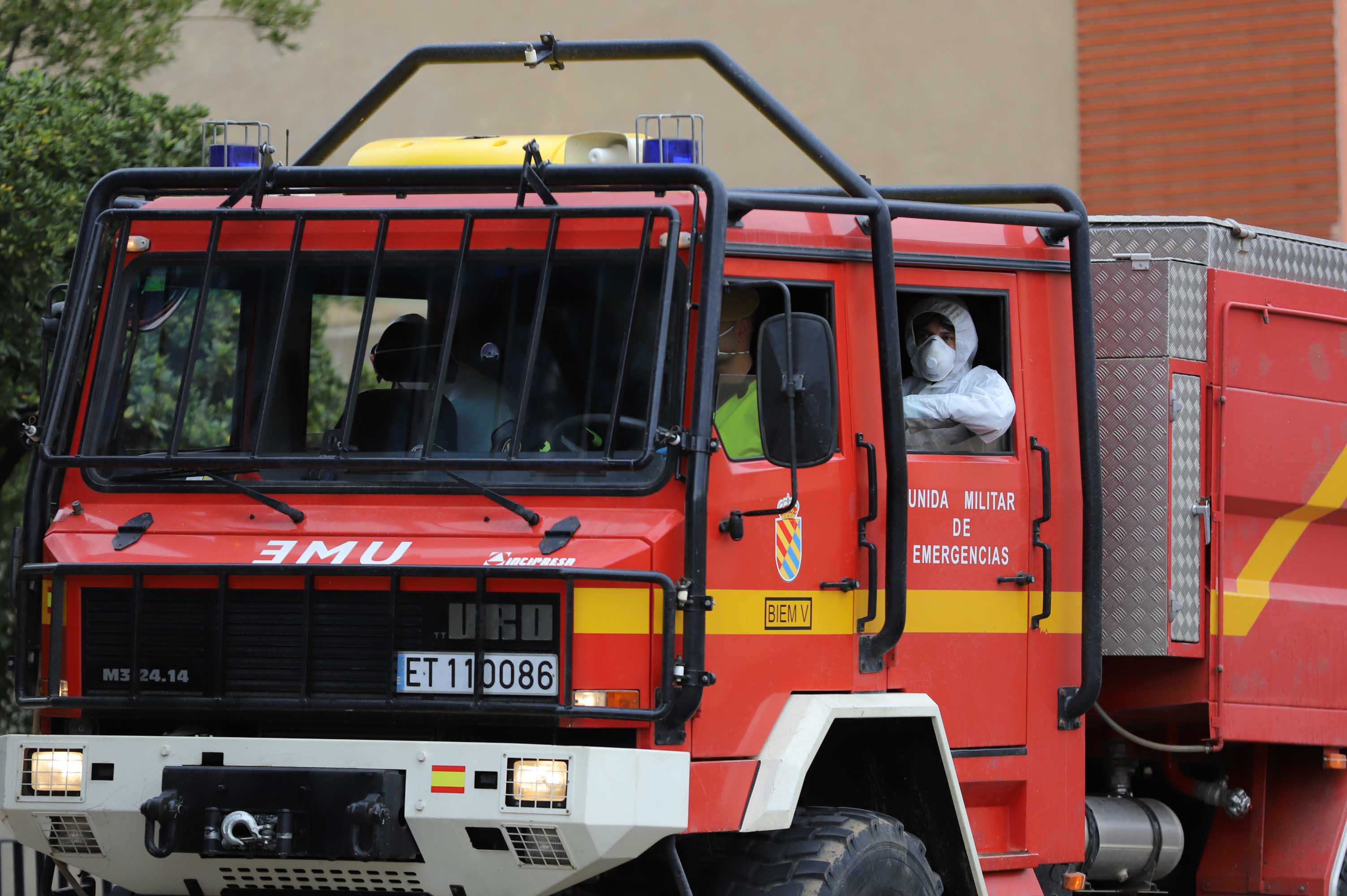 Intervención de la UME en el complejo hospitalario de Salamanca.
