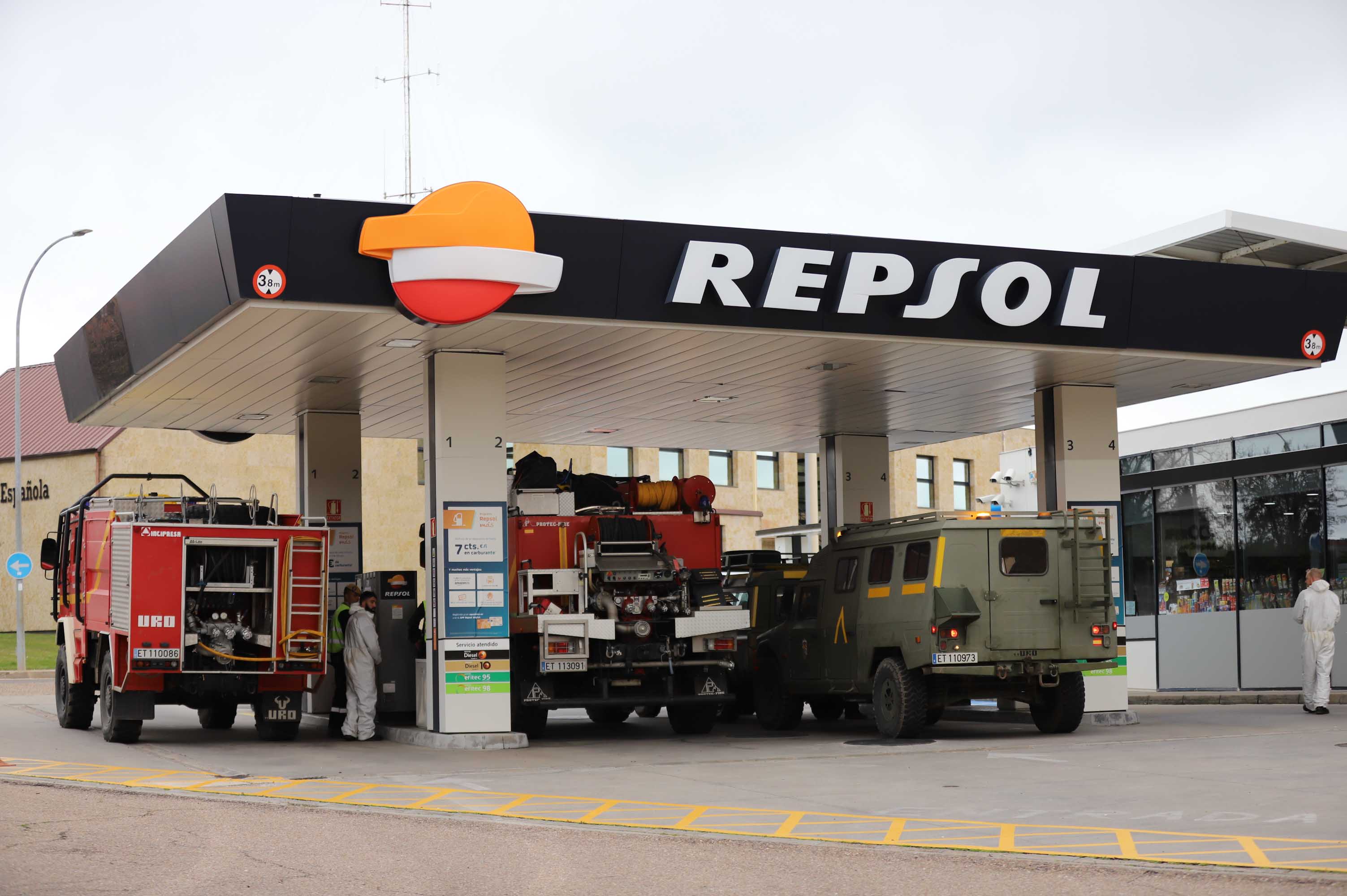 Intervención de la UME en el complejo hospitalario de Salamanca.