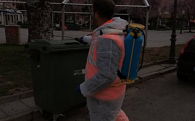 Pulverización de un contenedor en Guardo. 