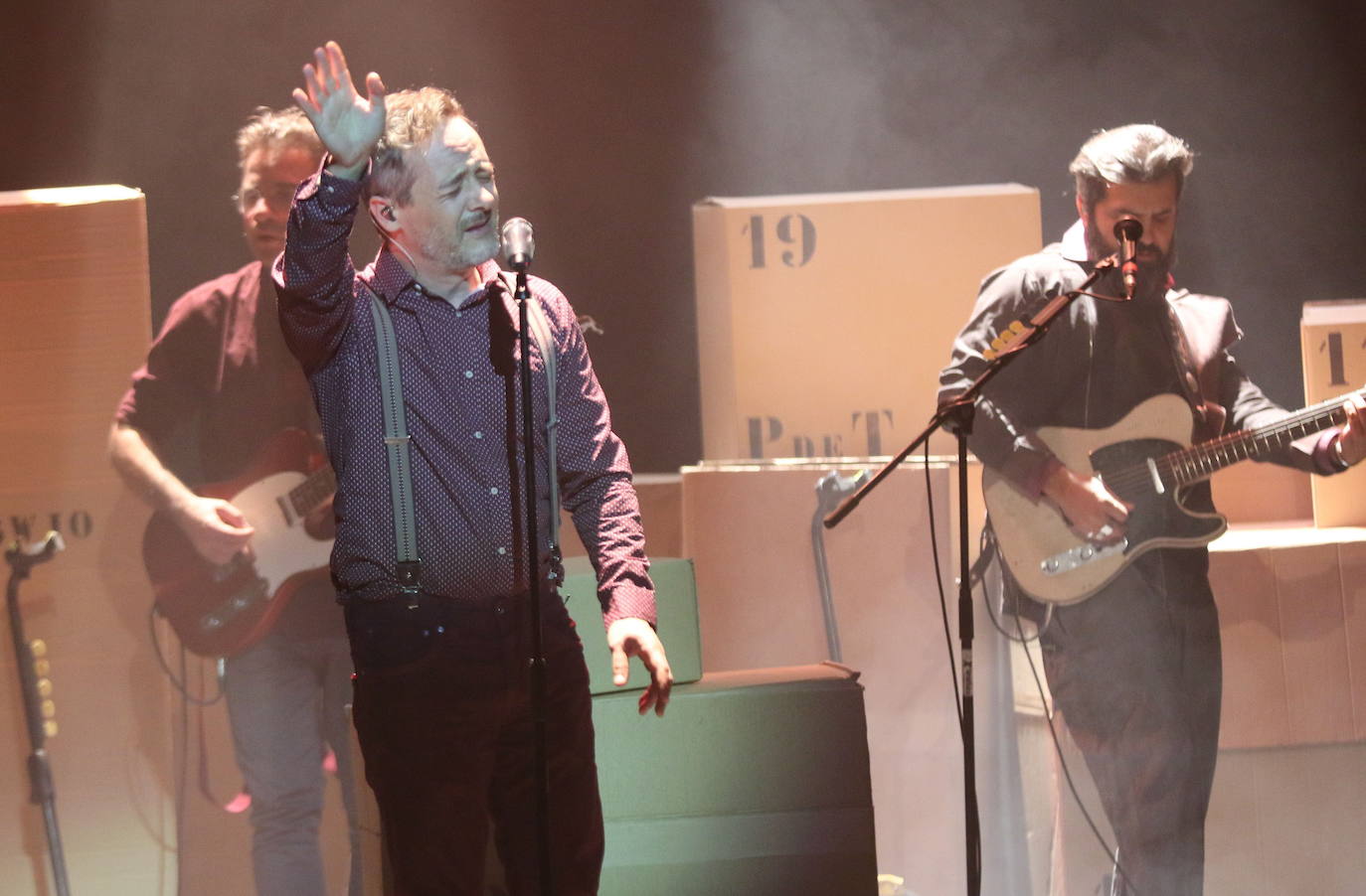 Love of Lesbian, durante un concierto. 