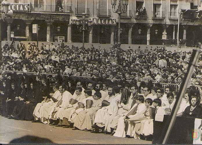 Imágenes de Pregón y el Sermón de las Siete Palabras en Valladolid en la década de los 70. 