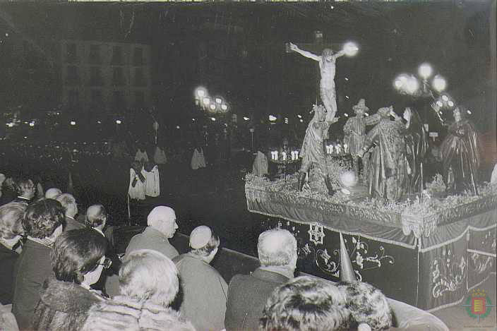 Cortejo de la Procesión General del Viernes Santo en los años 70 en Valladolid. 
