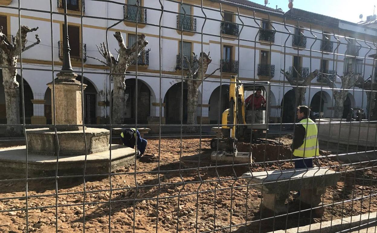 Obras municipales en la plaza del Buen Alcalde. 