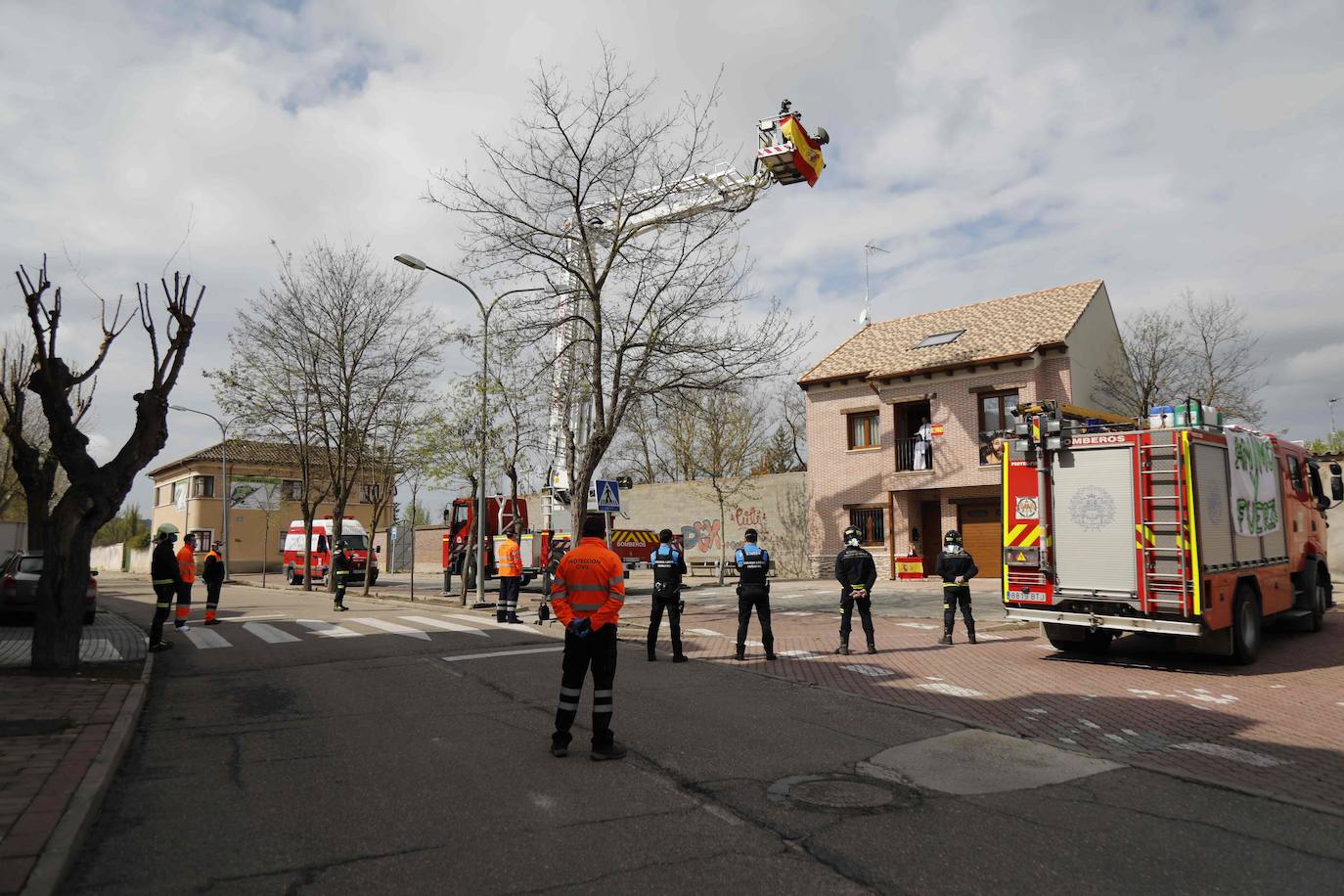 Simbólica Bajada del Ángel en Peñafiel.