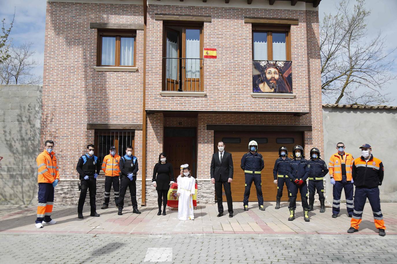 Simbólica Bajada del Ángel en Peñafiel.