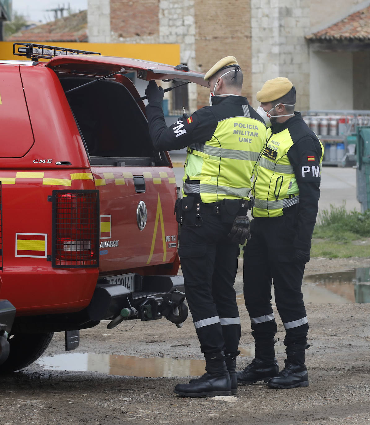La UME prosigue con tareas de desinfección en Palencia.