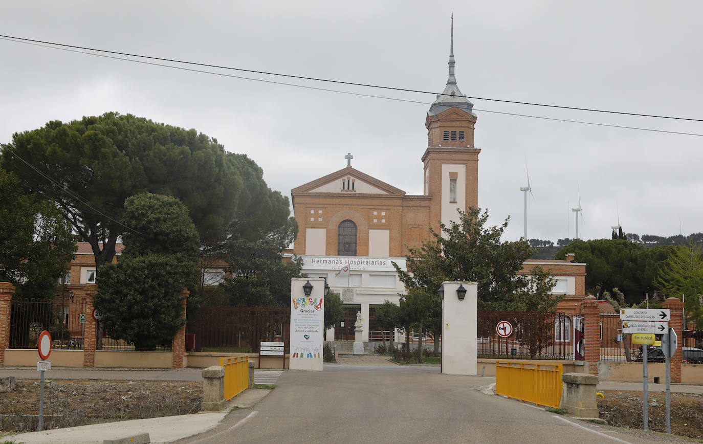 La UME prosigue con tareas de desinfección en Palencia.