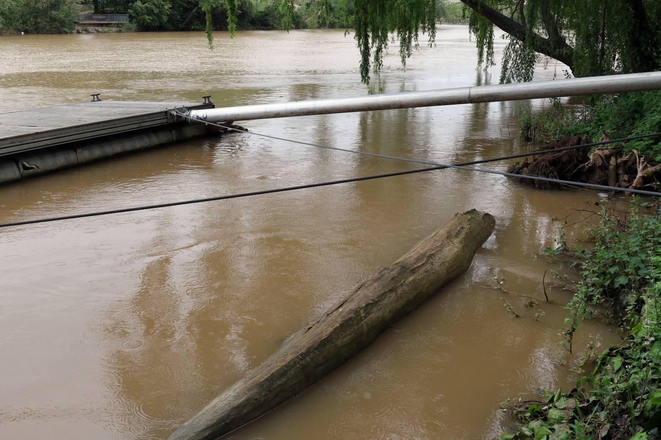 Las intensas lluvias que están protagonizando estas primeras semanas de abril han dejado una cantidad que supera ya con creces la media habitual para todo el mes