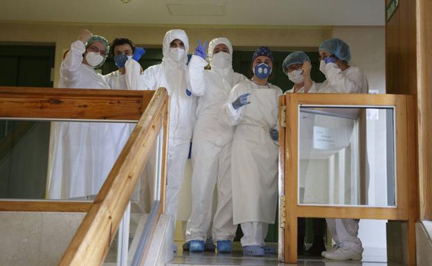 Trabajadores de la Casa de la Beneficencia, en la primera planta.