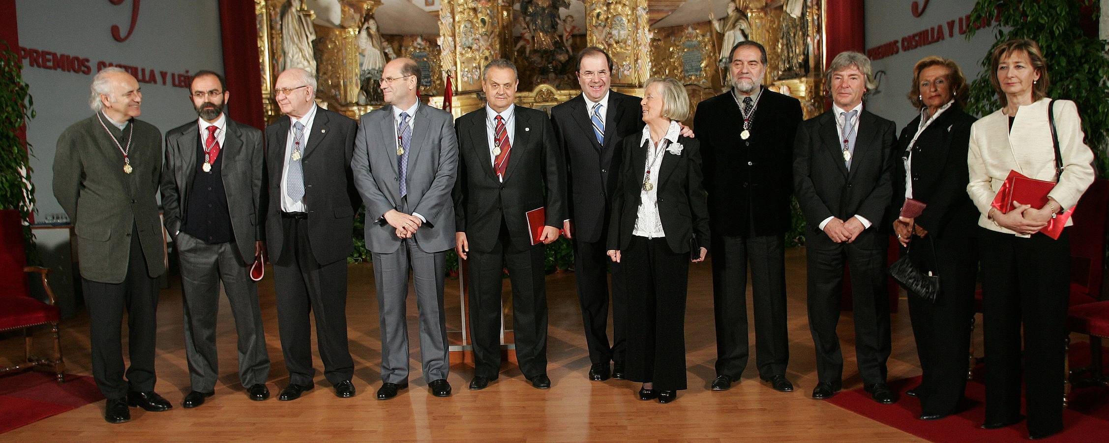 2005. Las Letras: José Ángel González Sáinz; Las Artes: Amancio Prada; Protección de Medio Ambiente: Soria Natural; Ciencias Sociales y Humanidades: Gonzalo Martínez Díez; Restauración y Conservación del Patrimonio: Carlos Muñoz de Pablos; Valores Humanos: Catalina Montes Mozo; Deporte: Ángel Nieto Roldán; Investigación Científica y Técnica: José Miguel López Novoa.