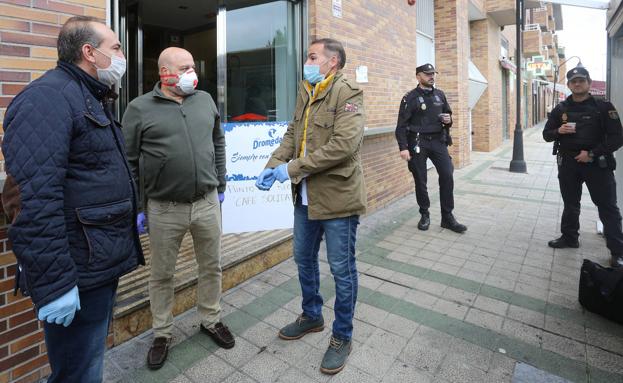 Imagen principal - Coronavirus en Palencia: Café gratis para los que trabajan contra el coronavirus en Palencia