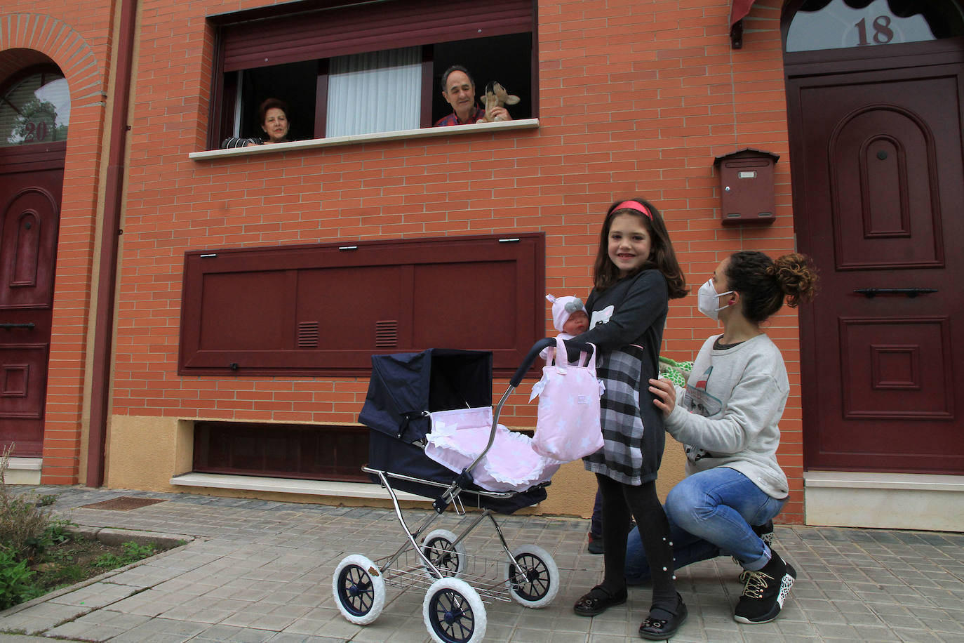 Las calles de Segovia vuelven a ser de los niños. 