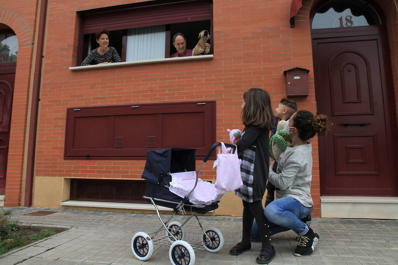 Las calles de Segovia vuelven a ser de los niños. 