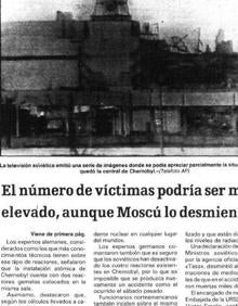 Imagen secundaria 2 - Foto 1: Portada de El Norte de Castilla del 30 de abril de 1986; foto 2: la primera información que apareció en El Norte sobre el accidente el 29 de abril de 1996; foto 3: detalle de la información en páginas interiores del 1 de mayo de 1996.