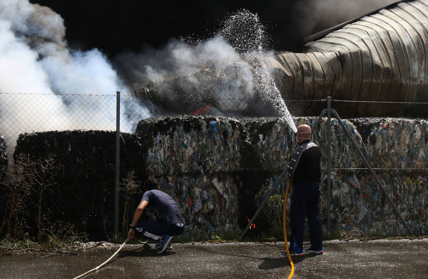 Aparatoso incendio en Valverde del Majano.