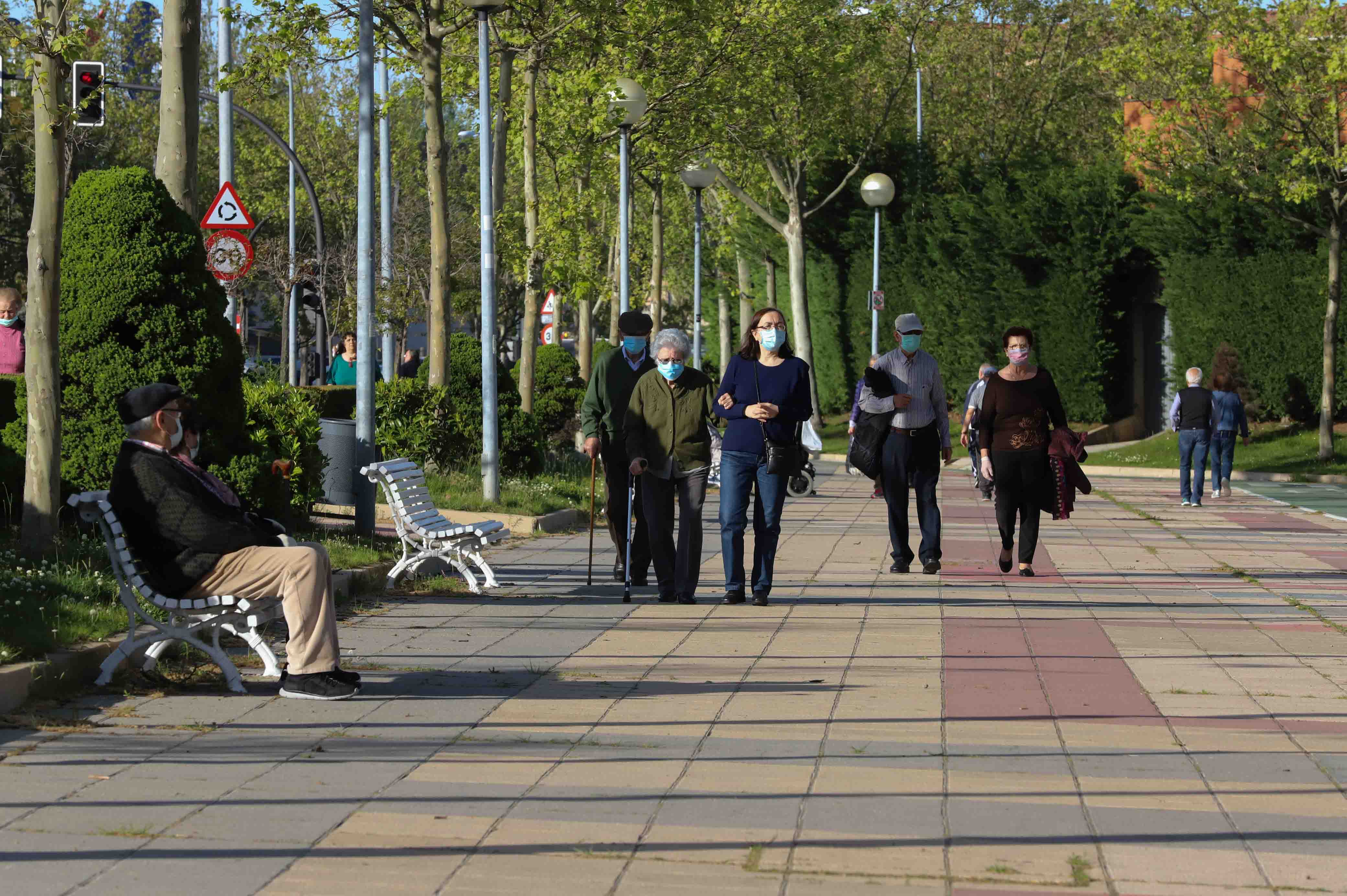Fotos: Los salmantinos disfrutan de su primera tarde de paseo y deporte