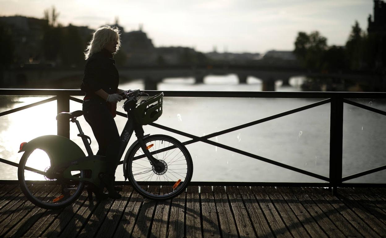 El Gobierno calcula que el 60% de los trayectos más habituales son de menos de 5 kilómetros y anima a recorrerlos en bici para evitar contagios.