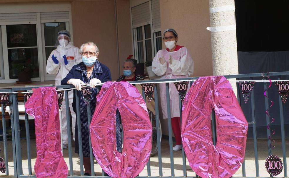 La segunda abuela de Íscar celebra 100 años