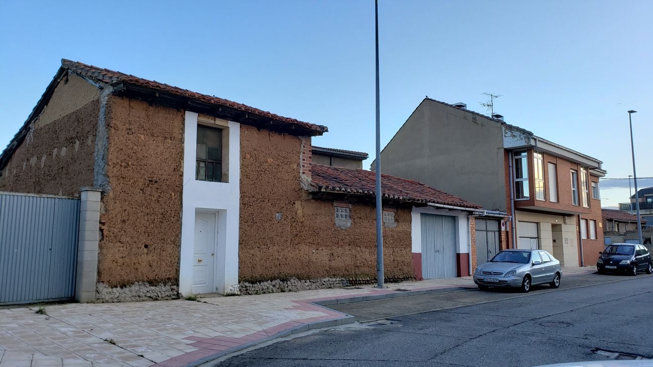 La barriada de Oteruelo es la única zona de León capital en la que no se aplican horarios restrictivos dentro del estado de alarma. Su singularidad: pertenece a la capital pero carece de continuidad urbana por lo que prevalece su categoría como pedanía.