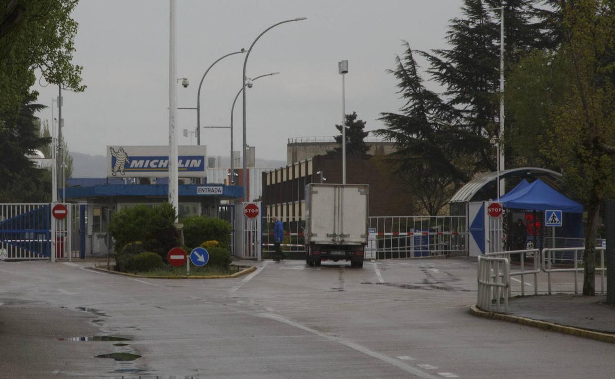 Entrada a la factoría de Michelin en Valladolid. 