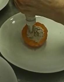 Imagen secundaria 2 - Coronavirus: Recetario para la cuarentena: Adelantarse al buen tiempo con unos tomates rellenos de crema de sardinilla