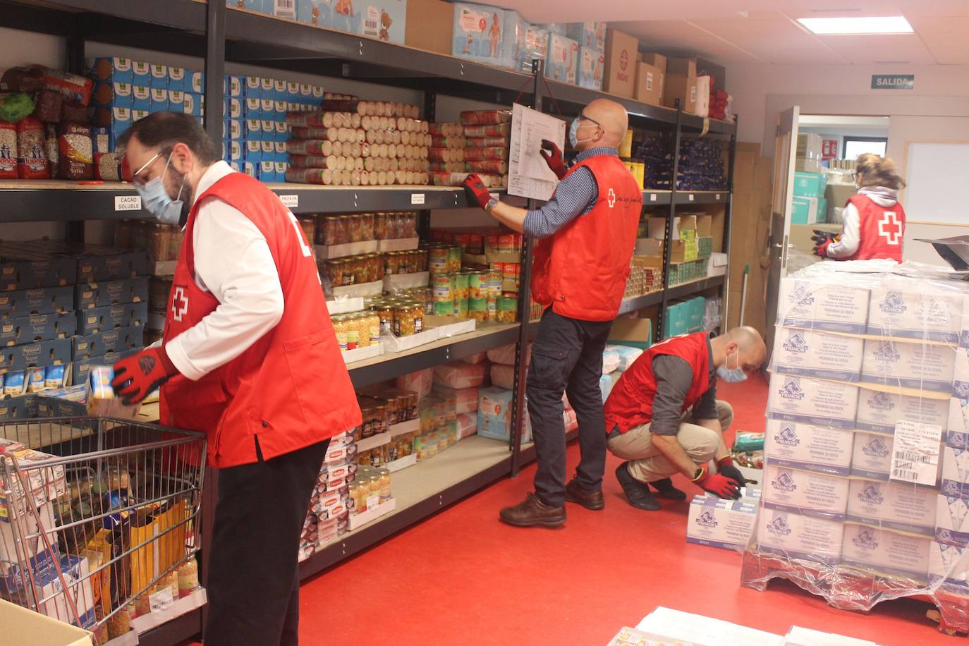 La ONG ha atendido a más de 66.000 personas en Castilla y León desde que comenzó lña crisis del coronavirus. El trabajo de sus 2.738 voluntarios ha sido fundamental en esta labor. 