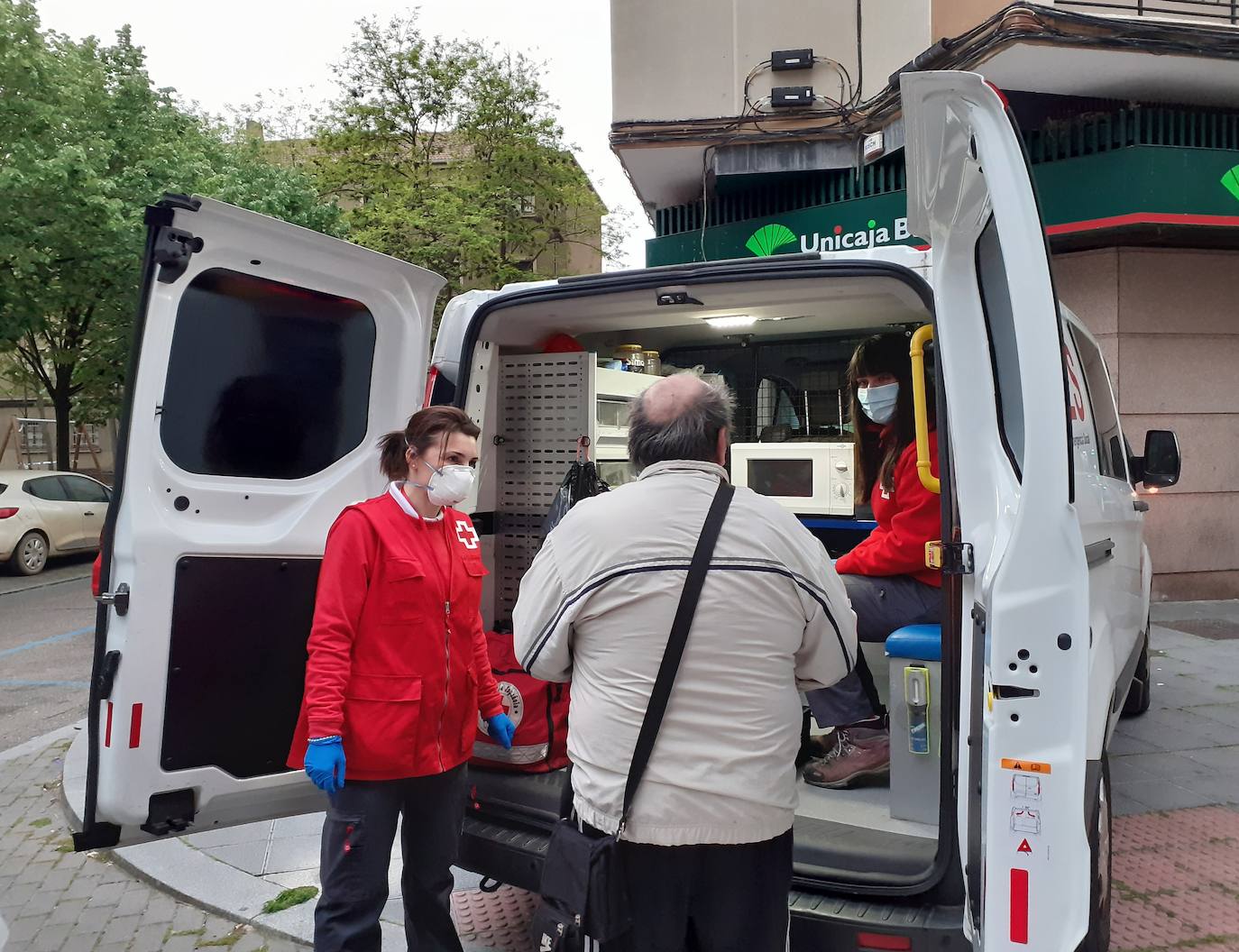 La ONG ha atendido a más de 66.000 personas en Castilla y León desde que comenzó lña crisis del coronavirus. El trabajo de sus 2.738 voluntarios ha sido fundamental en esta labor. 