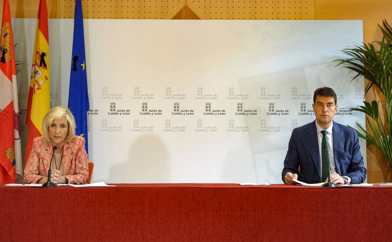 Rueda de prensa de la consejera de Sanidad, Verónica Casado, y del consejero de la Presidencia, Ángel Ibáñez.