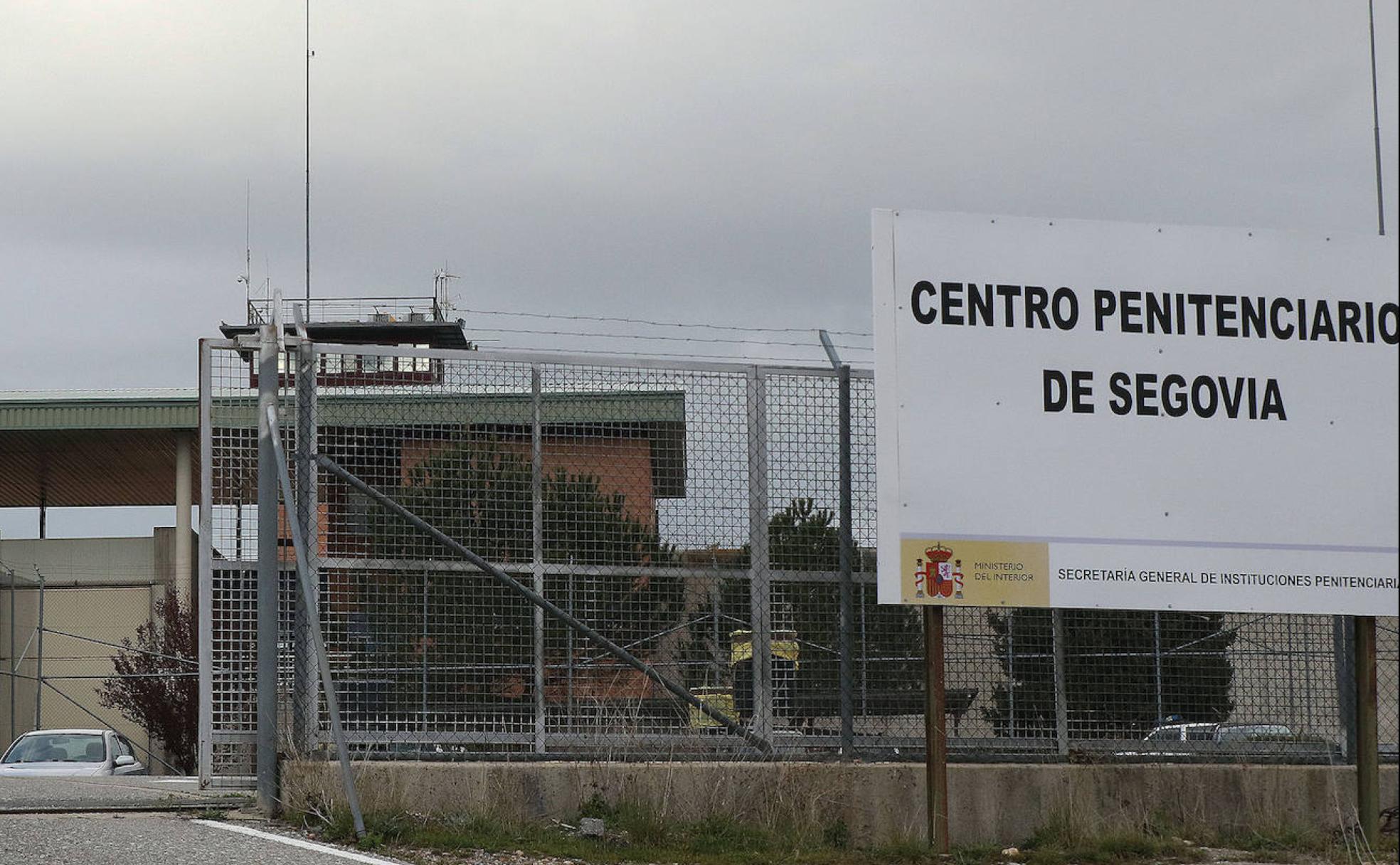 Acceso al centro penitenciario de Perogordo, en las afueras de Segovia. 